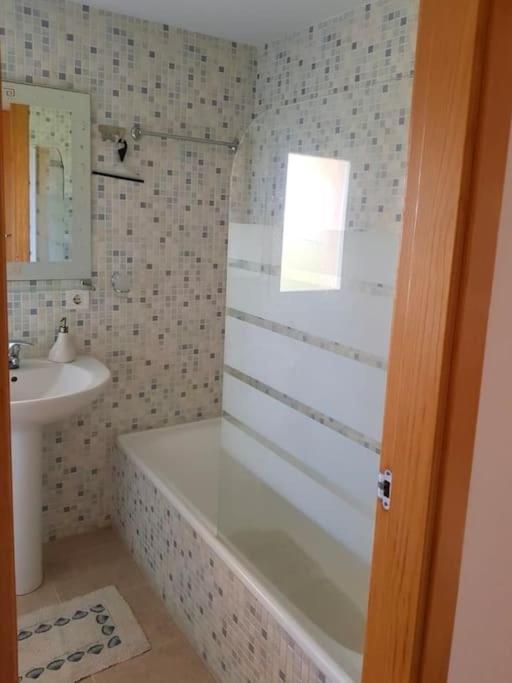 Penthouse Paradiso: 2Br Oasis In Casares Del Sol Εξωτερικό φωτογραφία
